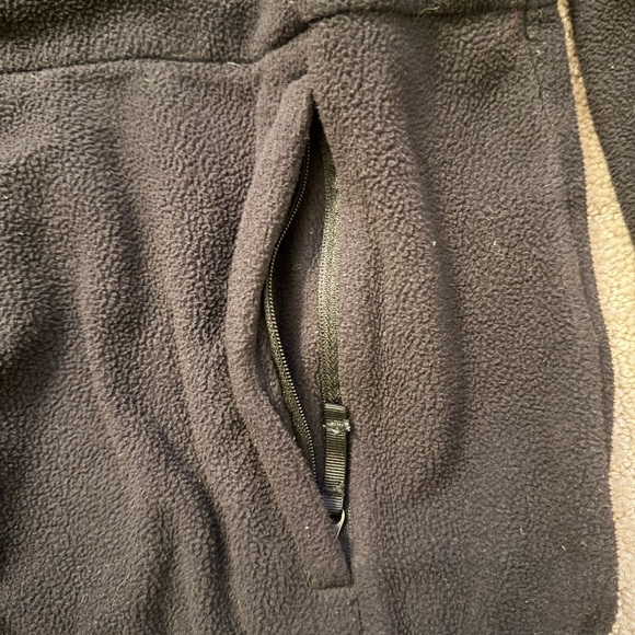 The North Face Women's Black Mock Neck Fleece - Picture 2 of 4